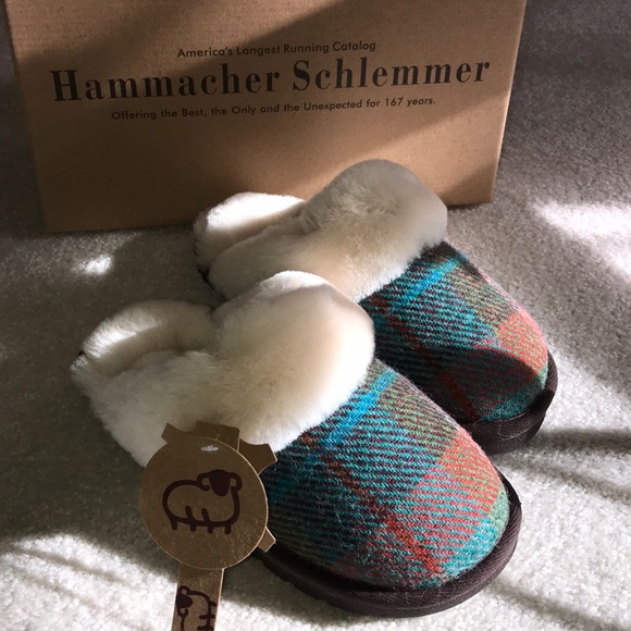 Hammacher Schlemmer Shoes - NWT UGG like Australian Sheepskin Wool Slippers